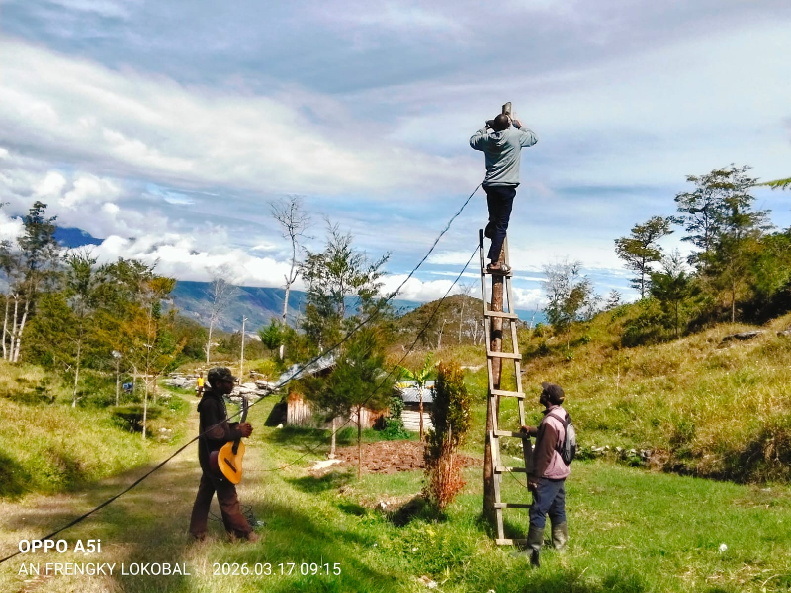Cahaya Perubahan di Jayawijaya: Dana Desa Wujudkan Listrik di Kampung Yelelo, Warga Desak Infrastruktur Permanen