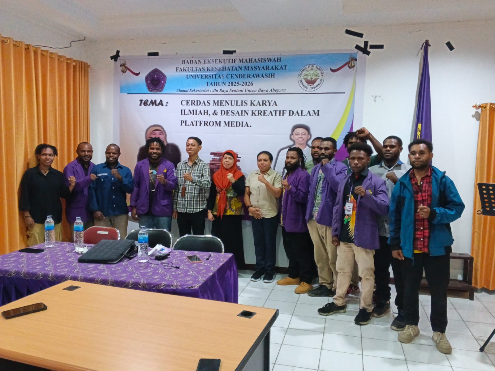 BEM FKM UNCEN GELAR PELATIHAN MULTIMEDIA DAN PENULISAN KARYA ILMIAH